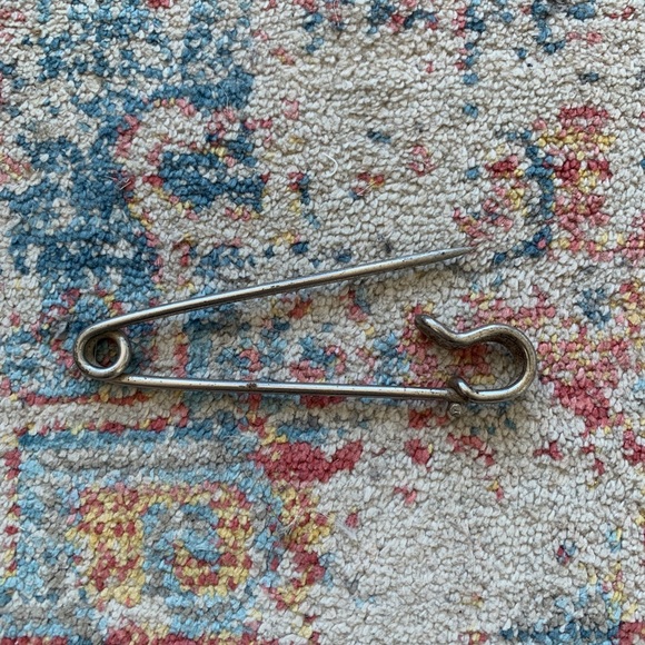 Vintage Oversized Safety Pin - Picture 3 of 3